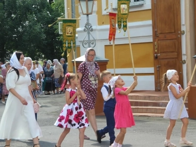 В День Крещения Руси в городе Новозыбкове прошел праздничный Крестный ход