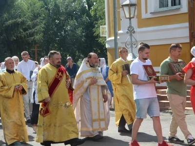 В День Крещения Руси в городе Новозыбкове прошел праздничный Крестный ход