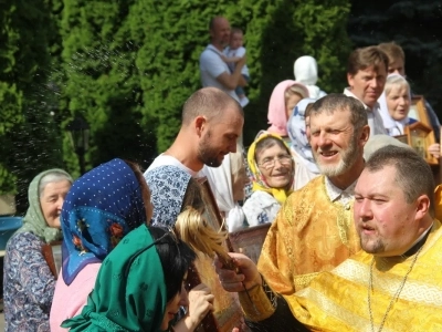 В День Крещения Руси в городе Новозыбкове прошел праздничный Крестный ход