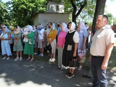 Общегородской молебен о семейном благополучии совершен в городе Новозыбкове в День памяти святых благоверных князей Петра и Февронии Муромских