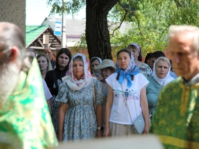 Общегородской молебен о семейном благополучии совершен в городе Новозыбкове в День памяти святых благоверных князей Петра и Февронии Муромских