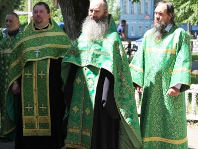 Общегородской молебен о семейном благополучии совершен в городе Новозыбкове в День памяти святых благоверных князей Петра и Февронии Муромских