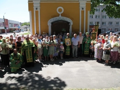 Общегородской молебен о семейном благополучии совершен в городе Новозыбкове в День памяти святых благоверных князей Петра и Февронии Муромских