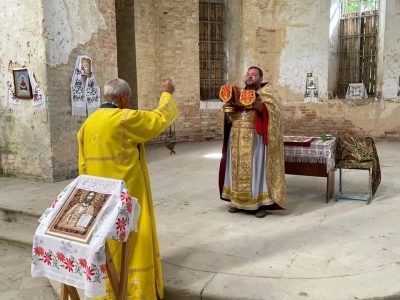 В селе Медведи Красногорского района вновь совершена Божественная Литургия