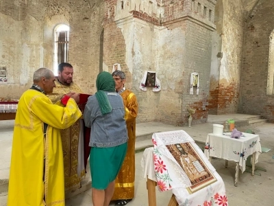 В селе Медведи Красногорского района вновь совершена Божественная Литургия