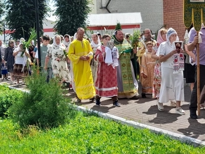 В День Святой Троицы, Пятидесятницы, православные красногорцы молитвенно отметили Престольный праздник своего храма