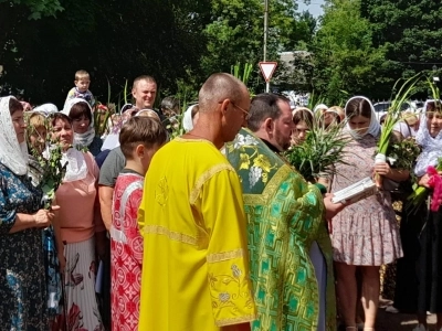 В День Святой Троицы, Пятидесятницы, православные красногорцы молитвенно отметили Престольный праздник своего храма