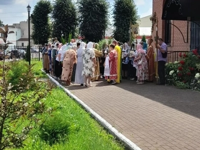 В День Святой Троицы, Пятидесятницы, православные красногорцы молитвенно отметили Престольный праздник своего храма