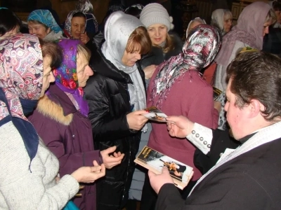 Святое Богоявление в Новозыбковском благочинии. Фоторепортаж: Храмы города Новозыбкова, Красная Гора, село Белый Колодезь, село Мамай, село Новое Место, село Новые Бобовичи. Акция «Святое Евангелие в каждый дом»