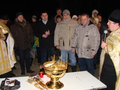 Святое Богоявление в Новозыбковском благочинии. Фоторепортаж: Храмы города Новозыбкова, Красная Гора, село Белый Колодезь, село Мамай, село Новое Место, село Новые Бобовичи. Акция «Святое Евангелие в каждый дом»