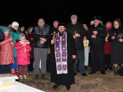 Святое Богоявление в Новозыбковском благочинии. Фоторепортаж: Храмы города Новозыбкова, Красная Гора, село Белый Колодезь, село Мамай, село Новое Место, село Новые Бобовичи. Акция «Святое Евангелие в каждый дом»