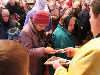 Святое Богоявление в Новозыбковском благочинии. Фоторепортаж: Храмы города Новозыбкова, Красная Гора, село Белый Колодезь, село Мамай, село Новое Место, село Новые Бобовичи. Акция «Святое Евангелие в каждый дом»