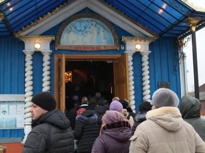 Святое Богоявление в Новозыбковском благочинии. Фоторепортаж: Храмы города Новозыбкова, Красная Гора, село Белый Колодезь, село Мамай, село Новое Место, село Новые Бобовичи. Акция «Святое Евангелие в каждый дом»