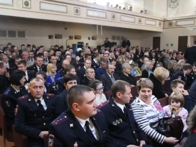 Благочинный Новозыбковского церковного округа Клинцовской Епархии поздравил новозыбковских полицейских с профессиональным праздником