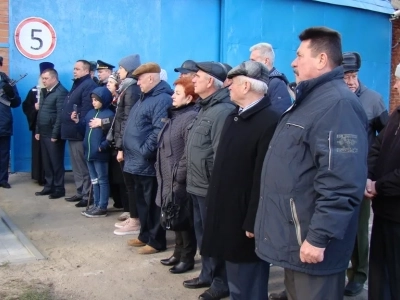 Сотрудничество Церкви со Службой исполнения наказаний РФ в Новозыбковском благочинии Клинцовской Епархии: Священнослужители Новозыбковского благочиния встретились с руководством ФСИН Брянской области и г.Новозыбкова, а также приняли участие в открытии мемориальной таблички майору ВС в отставке Ивану Михайловичу Гнездилову