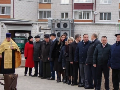 «Добрый Ангел Мира» вновь парит над Новозыбковом: Священнослужители Новозыбковского благочиния приняли участие в открытии благоукрашенной скульптуры