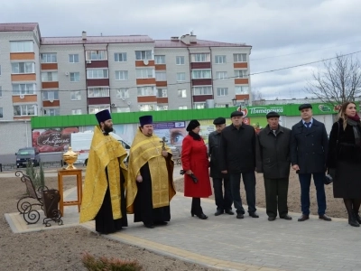 «Добрый Ангел Мира» вновь парит над Новозыбковом: Священнослужители Новозыбковского благочиния приняли участие в открытии благоукрашенной скульптуры