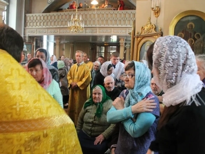 Социальное служение в Новозыбковском благочинии: День пожилых людей в Новозыбковском благочинии. Жильцы Дома-интерната для пожилых людей посетили храм и причастились Святых Христовых Таин