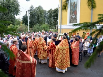 Воспоминание чуда Архистратига Михаила, бывшего в Хонех (Колоссах) (IV). Престольный праздник Соборного храма Новозыбковского благочиния Клинцовской Епархии возглавил Правящий Архиерей – Епископ Клинцовский и Трубчевский Владимир