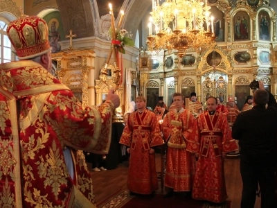 Воспоминание чуда Архистратига Михаила, бывшего в Хонех (Колоссах) (IV). Престольный праздник Соборного храма Новозыбковского благочиния Клинцовской Епархии возглавил Правящий Архиерей – Епископ Клинцовский и Трубчевский Владимир