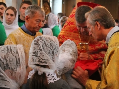 Воспоминание чуда Архистратига Михаила, бывшего в Хонех (Колоссах) (IV). Престольный праздник Соборного храма Новозыбковского благочиния Клинцовской Епархии возглавил Правящий Архиерей – Епископ Клинцовский и Трубчевский Владимир