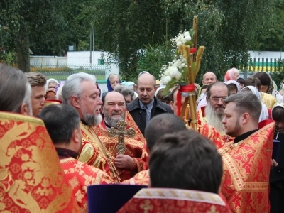 Воспоминание чуда Архистратига Михаила, бывшего в Хонех (Колоссах) (IV). Престольный праздник Соборного храма Новозыбковского благочиния Клинцовской Епархии возглавил Правящий Архиерей – Епископ Клинцовский и Трубчевский Владимир