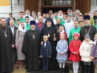 Воспоминание чуда Архистратига Михаила, бывшего в Хонех (Колоссах) (IV). Престольный праздник Соборного храма Новозыбковского благочиния Клинцовской Епархии возглавил Правящий Архиерей – Епископ Клинцовский и Трубчевский Владимир