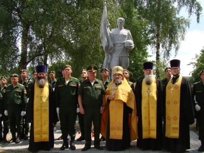 День памяти и скорби – День начала Великой Отечественной войны (1941 г.) в Новозыбковском благочинии ознаменован молитвой об упокоении душ воинов-освободителей