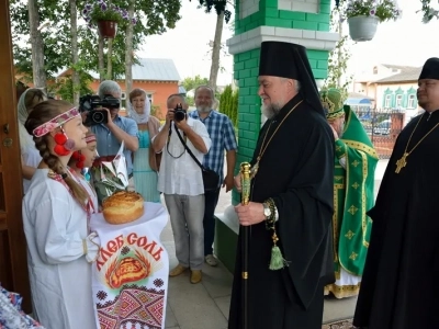 Архиерейское богослужение в Троицком храме города Новозыбков