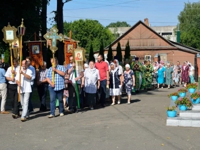 Архиерейское богослужение в Троицком храме города Новозыбков