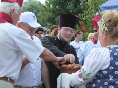 Священник поздравил жителей Новозыбковского района с 90-летним юбилеем самостоятельности как Муниципального образования