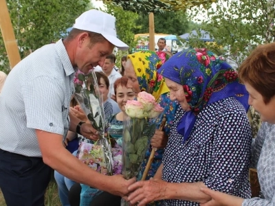 Священник поздравил жителей Новозыбковского района с 90-летним юбилеем самостоятельности как Муниципального образования