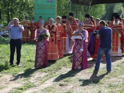 «За живое общение!»: III Форум православной молодежи Клинцовской Епархии состоялся на берегу реки Ипуть близ села Новые Бобовичи Новозыбковского благочиния