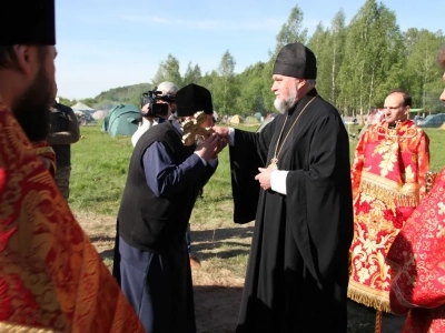 «За живое общение!»: III Форум православной молодежи Клинцовской Епархии состоялся на берегу реки Ипуть близ села Новые Бобовичи Новозыбковского благочиния