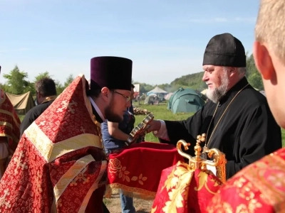 «За живое общение!»: III Форум православной молодежи Клинцовской Епархии состоялся на берегу реки Ипуть близ села Новые Бобовичи Новозыбковского благочиния