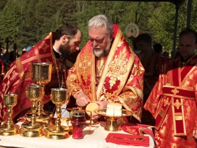 «За живое общение!»: III Форум православной молодежи Клинцовской Епархии состоялся на берегу реки Ипуть близ села Новые Бобовичи Новозыбковского благочиния