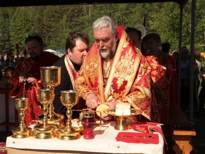 «За живое общение!»: III Форум православной молодежи Клинцовской Епархии состоялся на берегу реки Ипуть близ села Новые Бобовичи Новозыбковского благочиния