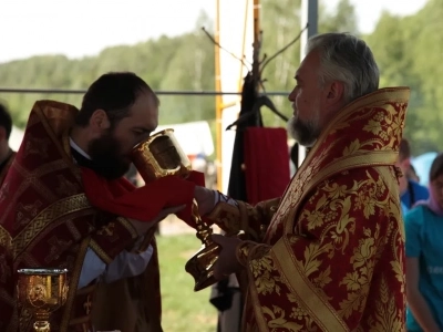 «За живое общение!»: III Форум православной молодежи Клинцовской Епархии состоялся на берегу реки Ипуть близ села Новые Бобовичи Новозыбковского благочиния