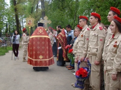 74-я годовщина Великой победы в Новозыбковском благочинии ознаменована молитвой об упокоении павших героев