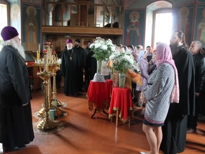 Съезд православной молодежи Клинцовской епархии на Светлой Седмице. Во встрече приняли участие и активисты молодежных православных объединений приходов Новозыбковского благочиния