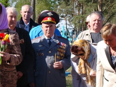 Вечная память воинам, жизнь свою за Веру и Отечество положившим ! В преддверии 74-й годовщины со Дня победы в Великой Отечественной Войне, в селе Старые Бобовичи молитвенно почтили память воинов-освободителей, погребенных на кладбище села