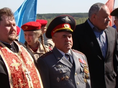 Вечная память воинам, жизнь свою за Веру и Отечество положившим ! В преддверии 74-й годовщины со Дня победы в Великой Отечественной Войне, в селе Старые Бобовичи молитвенно почтили память воинов-освободителей, погребенных на кладбище села