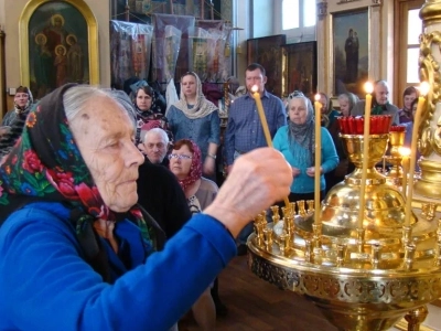 Настоящее Великопостное чудо ! Постояльцы дома-интерната для пожилых людей города Новозыбкова посетили храм и приступили к таинствам Исповеди и Святого Причащения