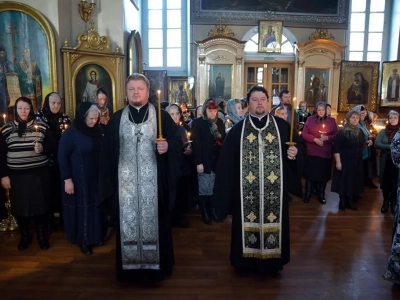 Архиерейское богослужение. Великое повечерие в храме в честь Чуда Архистратига Михаила в Хонех города Новозыбков