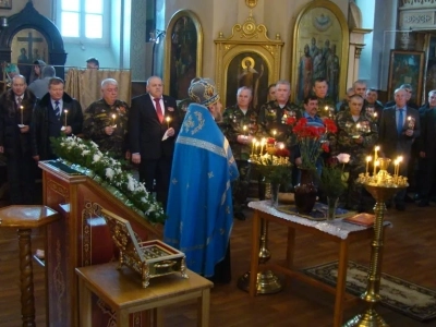 Еще молимся о упокоении воинов, жизнь свою на поле брани положивших ! В день Сретения Господня, а также в день 30-й годовщины вывода советских войск из Афганистана, в соборном храме Новозыбковского благочиния совершена панихида о всех воинах, погибших в локальных вооруженных конфликтах