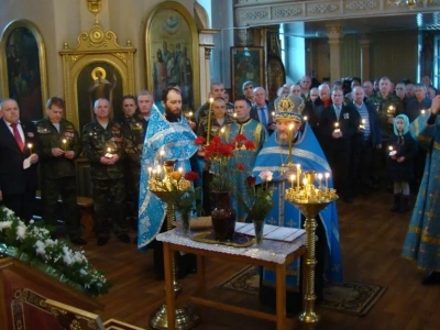 Еще молимся о упокоении воинов, жизнь свою на поле брани положивших ! В день Сретения Господня, а также в день 30-й годовщины вывода советских войск из Афганистана, в соборном храме Новозыбковского благочиния совершена панихида о всех воинах, погибших в локальных вооруженных конфликтах