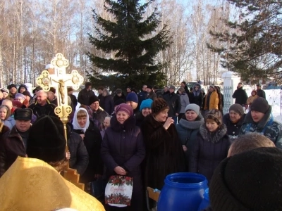 Святое Богоявление в Новозыбковском благочинии: священник совершил чин Великого освящения воды в Новозыбковском водоканале – Святая вода в каждом Новозыбковском доме