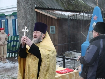 День Героев отечества в Новозыбковском благочинии: священник принял присягу Юнармейцев