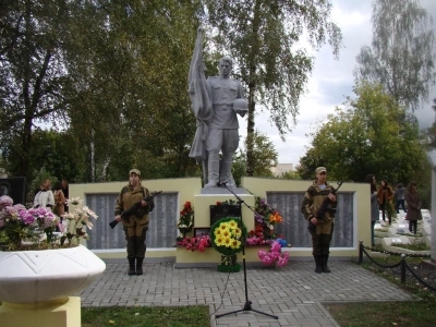 В 75-ю годовщину освобождения города Новозыбкова от немецко-фашистских захватчиков память героев-освободителей почтили молитвой