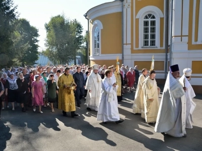 Фоторепортаж Престольного праздника храма в честь чуда Архистратига Михаила в Хонех города Новозыбкова Клинцовской Епархии